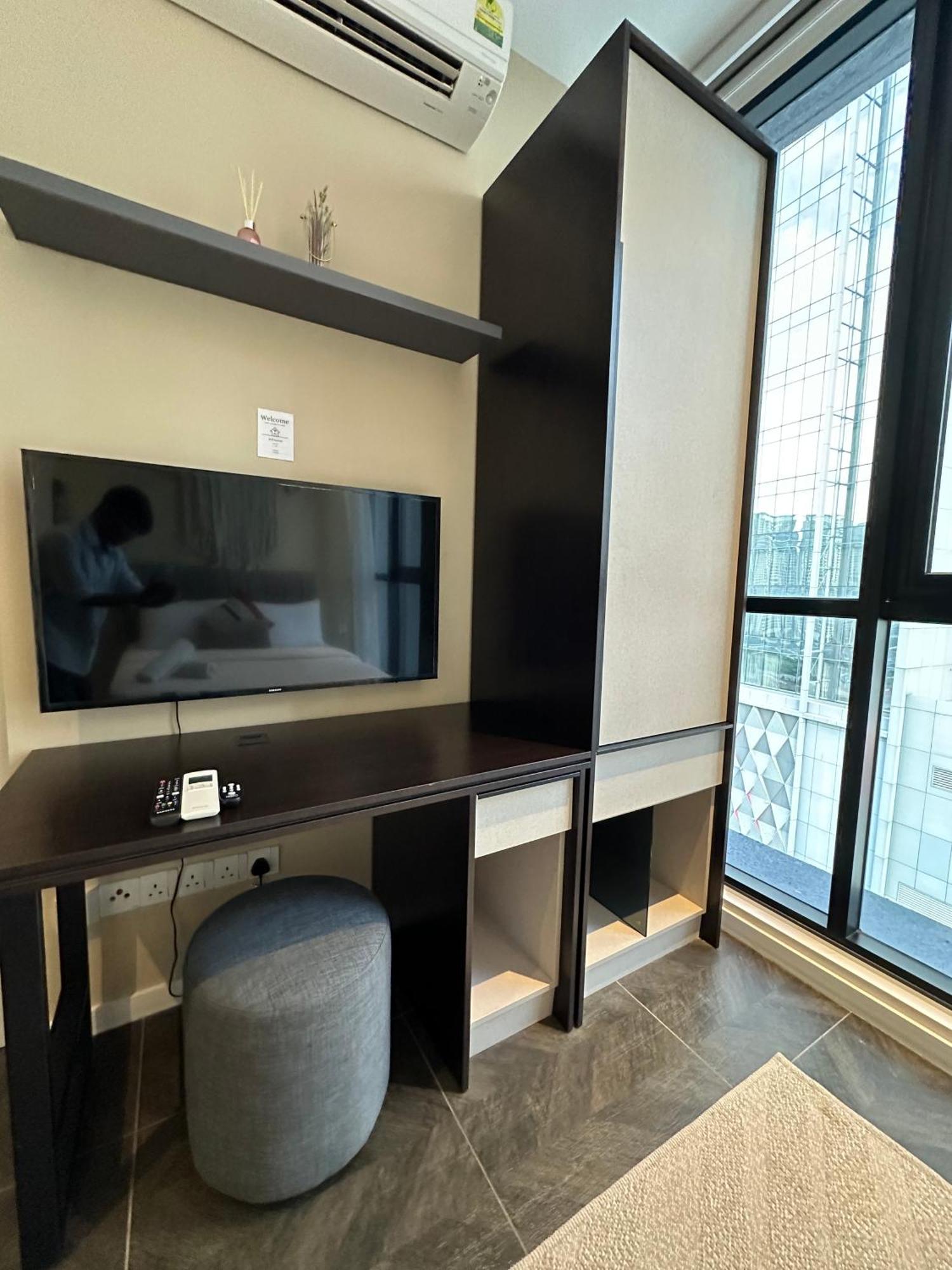 Scarletz Suites Klcc By Numa Куала-Лумпур Экстерьер фото